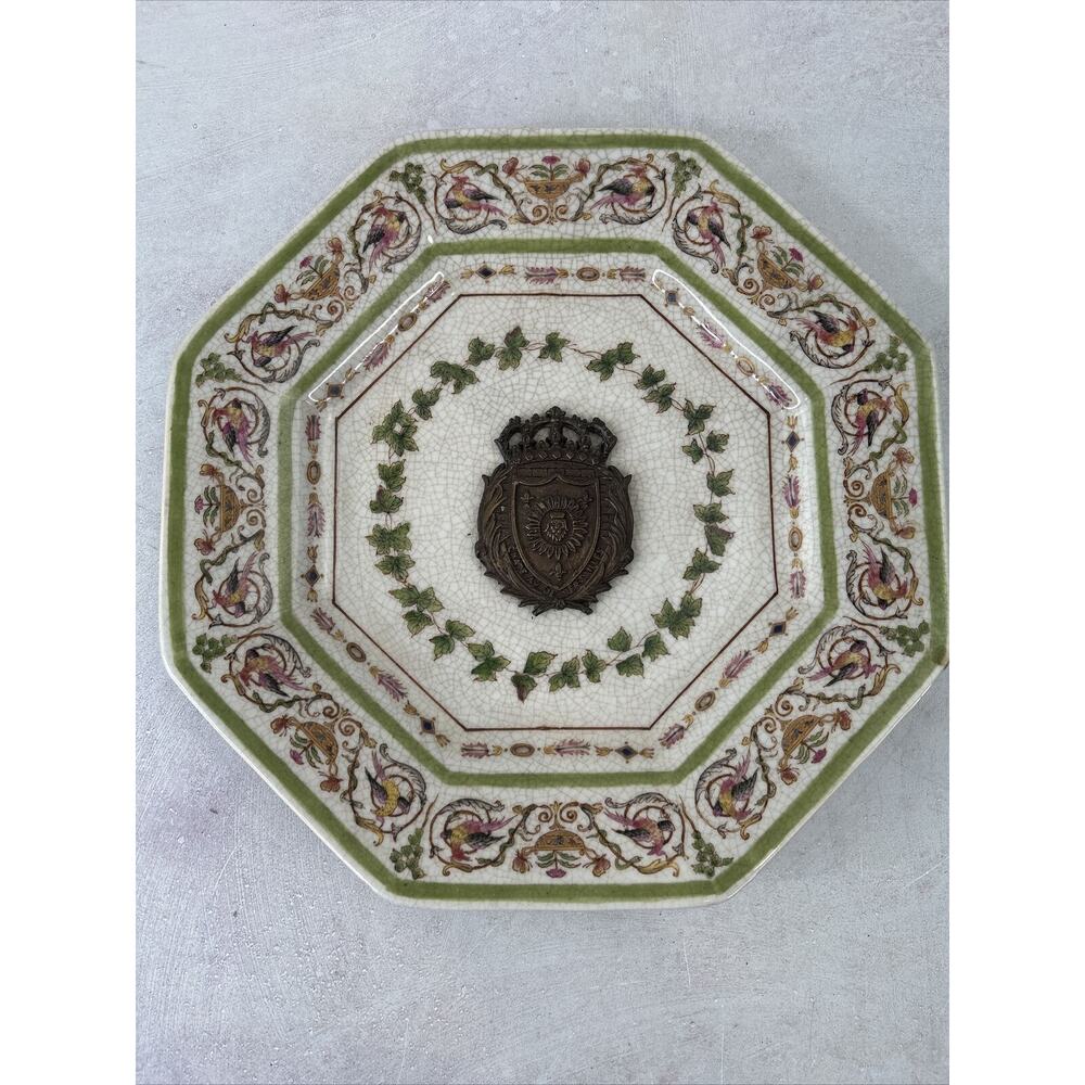Vintage Hua Rong Tang Zhi Chinese Porcelain Decorative Plate Octagon Shaped 10”.
